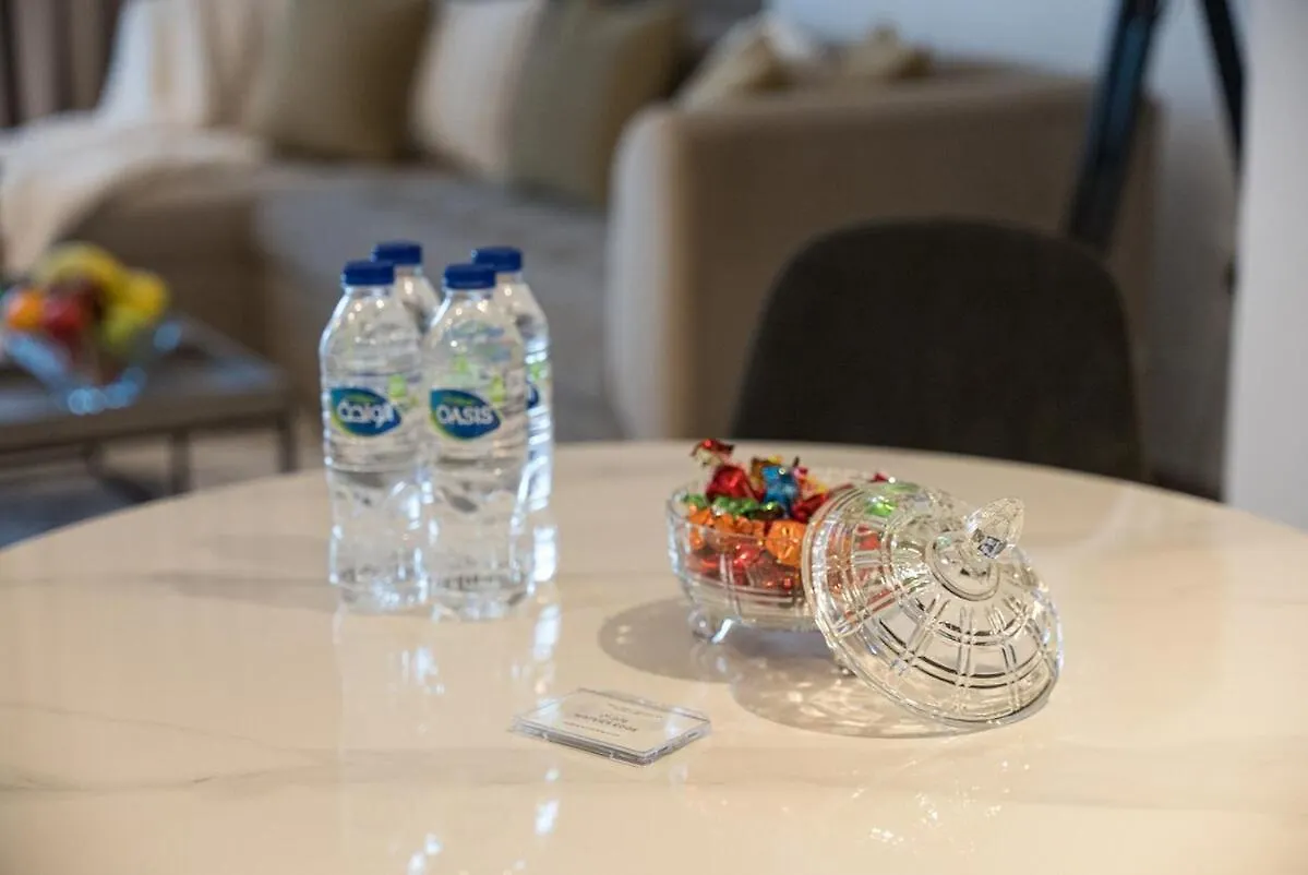 Luxury Stay 1Bdr Apartment With Pool & Gym In Waters Edge Абу-Даби ОАЭ