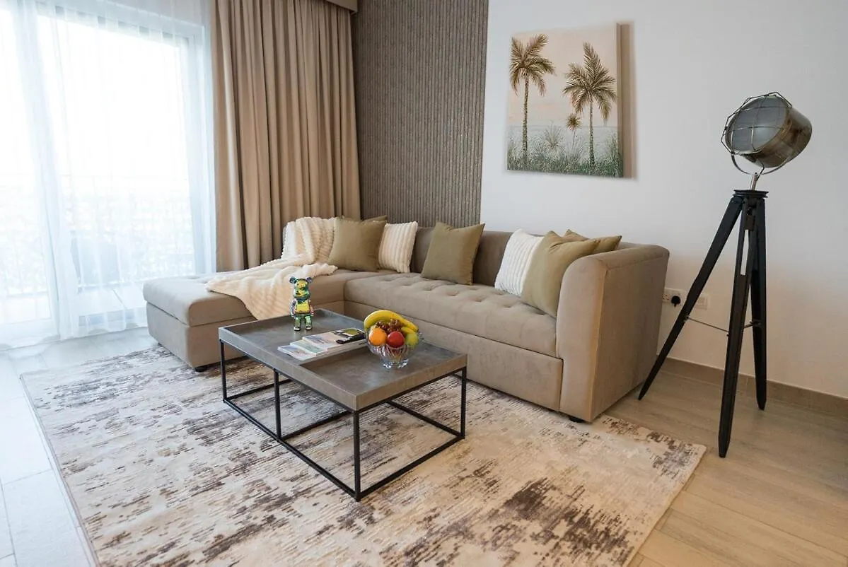 Luxury Stay 1Bdr Apartment With Pool & Gym In Waters Edge Abu Dhabi